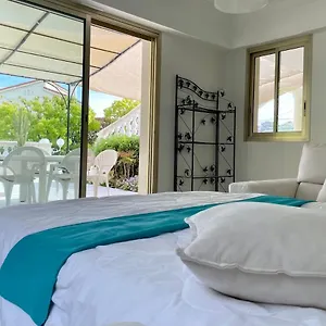 Rez De Jardin De 65m2 Dans A Appartement Nice